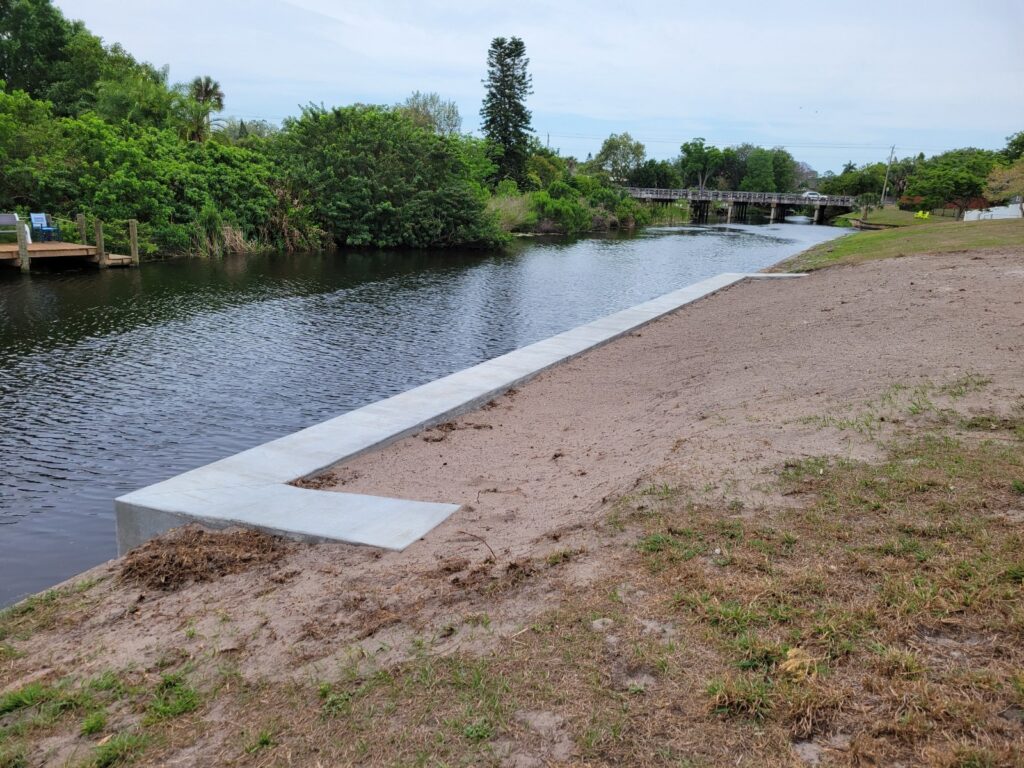 Lake Belvedere Estates Seawall Services & Dock Installation 941809